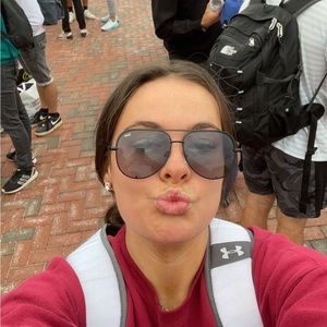 Meet your Posher, Laney